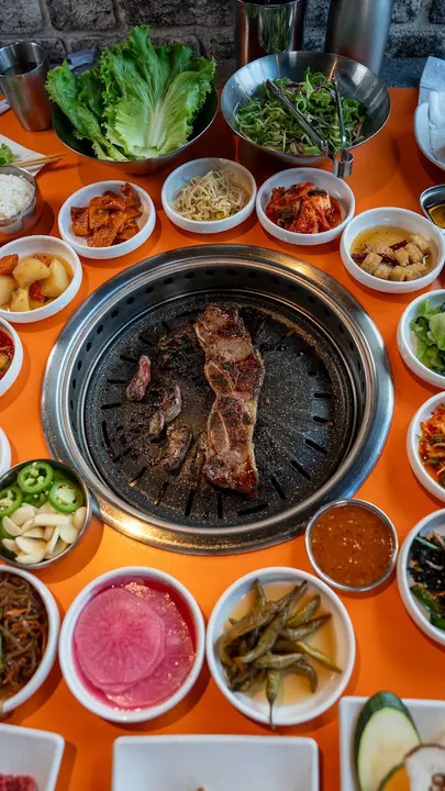 퓨얄럽 먹자 코리안 바베큐, 반찬 인심이 좋네요 첨부 사진 1
