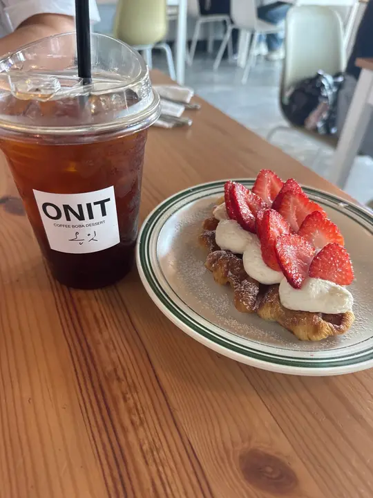 페더럴웨이 온잇(ONIT) 카페, 자몽에이드에 크로플 한 접시 첨부 사진 1
